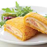 Кордон блю из мяса цыпленка в панировке